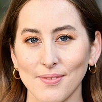 Alana Haim Desnuda