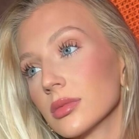 Alexis Clark Desnuda