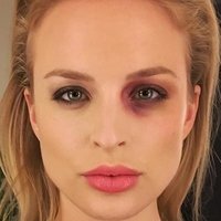 Alizee Poulicek Desnuda