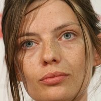 Amelie Daure Desnuda