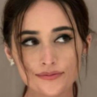 Andra Gogan Desnuda