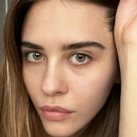 Angela Nikolau Desnuda