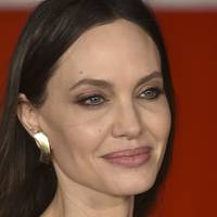 Angelina Jolie Desnuda
