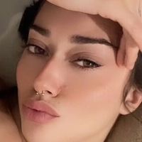 Angeline Sant Desnuda