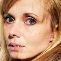 Anna Tenta Desnuda