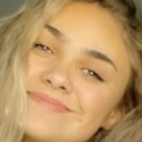 Ariana Lee Desnuda
