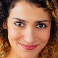 Atra Asdou Desnuda