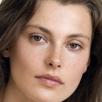 Aurelie Claudel Desnuda