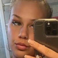 ava.busty10 Desnuda