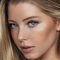 Baskin Champion Desnuda