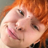 Beatrix May Desnuda
