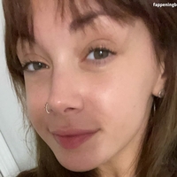 Brina Baby Desnuda