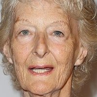 Caroline Blakiston Desnuda