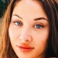 Casey Cherries Desnuda