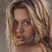 Cathlin Christina Desnuda