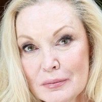 Cathy Moriarty Desnuda