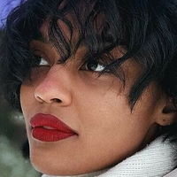 China Anne McClain Desnuda