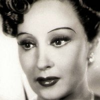Clara Calamai Desnuda