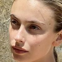 Cristalnannoni Desnuda