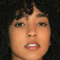 Curlswithv Desnuda