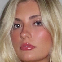 Daisy Calvert Desnuda