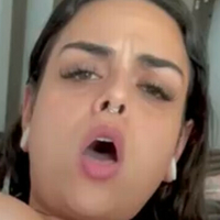 Dessie Desires Desnuda