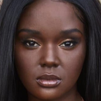 Duckie Thot Desnuda