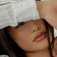 Elaine Thi Desnuda