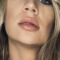 __elizabethlee__ Desnuda