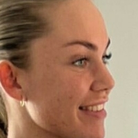Emilie Hoffman Desnuda