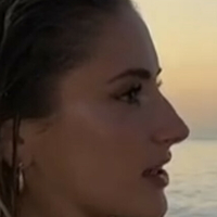Emma Burnze Desnuda