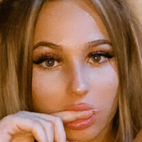 Estela Saubi Desnuda