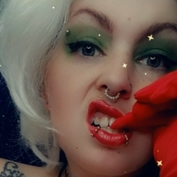 exoticzombiefree Desnuda