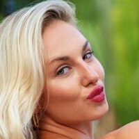 Gallo Taylor Desnuda