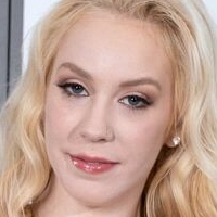GGummii Desnuda