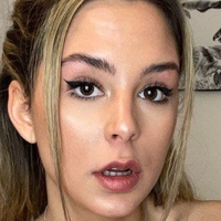 Giulia Valeri Desnuda