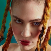 Grimes Desnuda