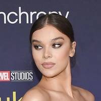 Hailee Steinfeld Desnuda