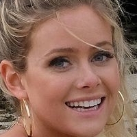Hannah Godwin Desnuda