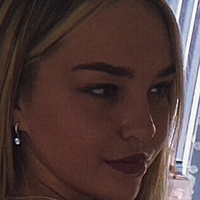 Herzqueen Desnuda