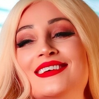 Holly Wolf Desnuda