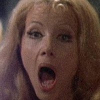Ingrid Pitt Desnuda