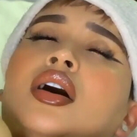 Juicy Lips Desnuda