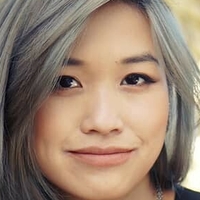 Julia Chow Desnuda