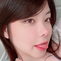 Júlia Nakamura Desnuda