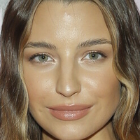 Julia Wieniawa Desnuda