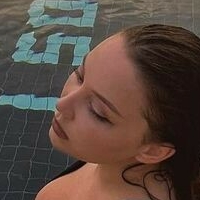 Julianna Desnuda