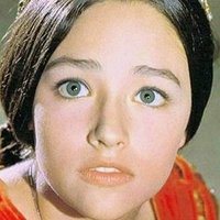 Juliet Reagh Desnuda