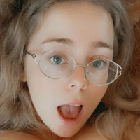 Kae.leo Desnuda