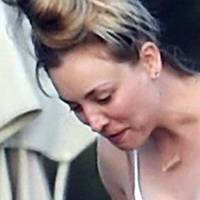 Kaley Cuoco Desnuda